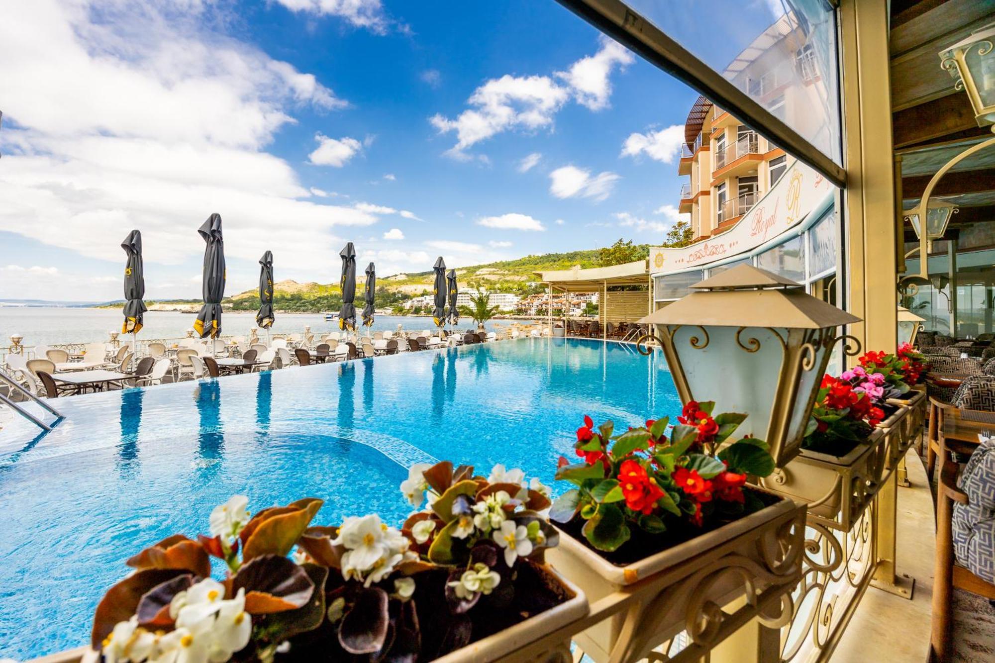 Royal Bay Resort Baltschik Exterior foto
